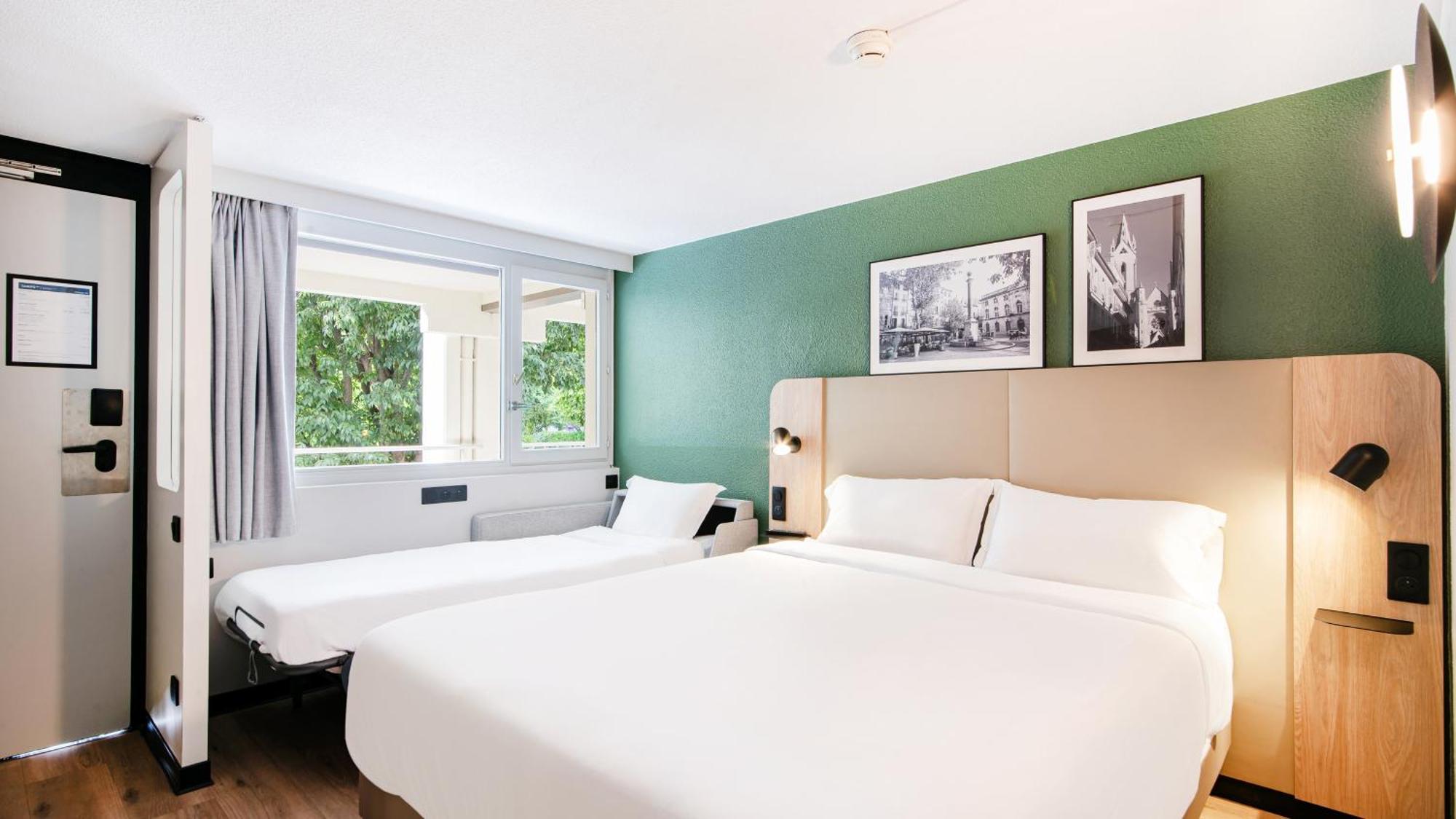 Standard Room 1 Queen Bed 1 Sofa Bed